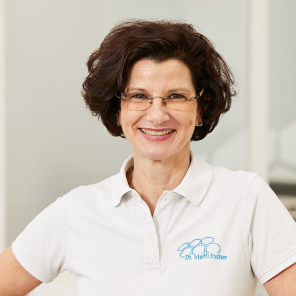 Dr. Steffi Escher